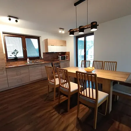 Apartmanovy Dom アパート